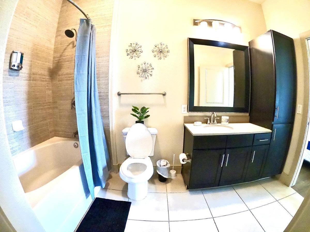 5 Mins To Med Center, Comfy King Beds, Wifi,Gym,Pool Appartement Houston Buitenkant foto